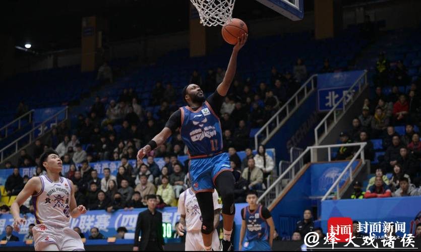 四川男篮主场憾负 12轮后难求一胜 四川男篮主场憾负 12轮后难求一胜