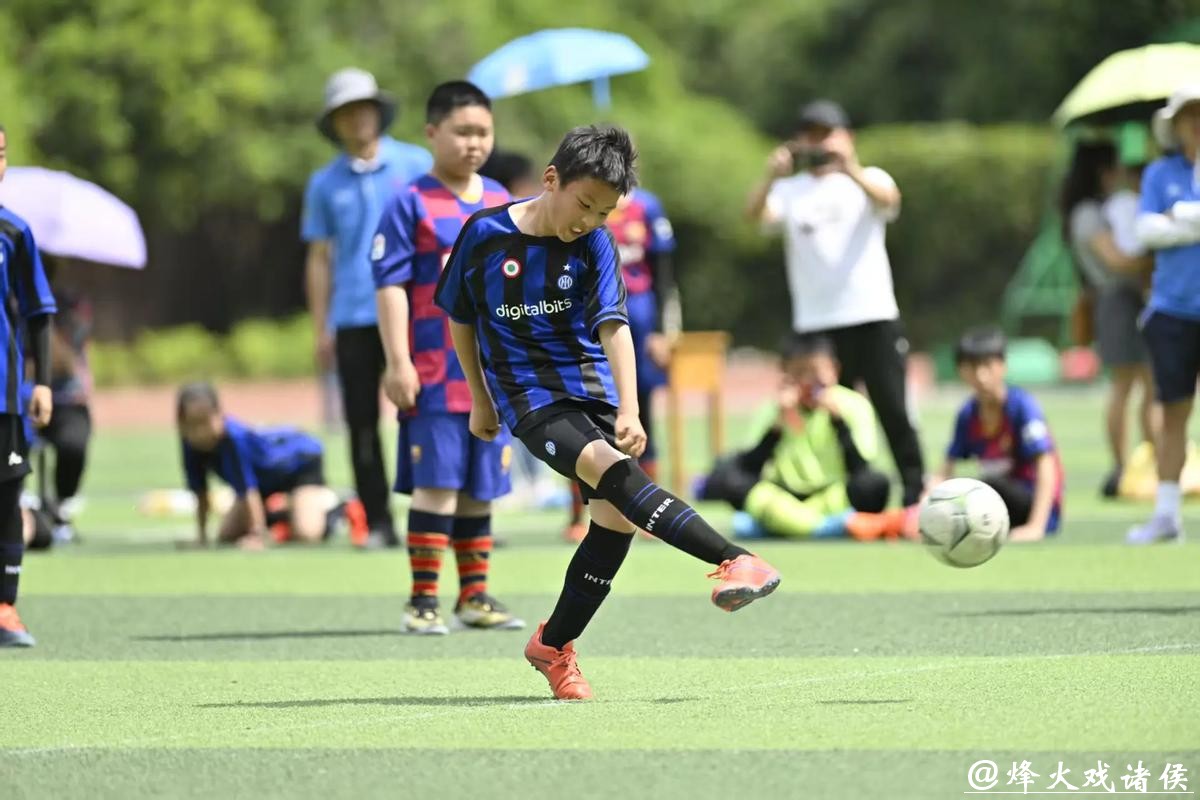 逐梦绿茵场 闯出一片天（县域体育展活力）