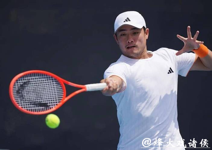 澳网资格赛开赛，袁悦吴易昺通过首轮关